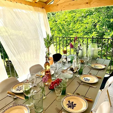 Semesterbostad Maison Fermontes Cazillac